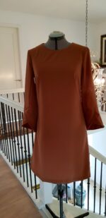 4771 - Kleid mit Ziermanschetten – Bild 7