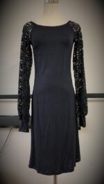 4085 - Kleid mit Chiffon-Ärmeln – Bild 12