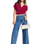 2547 – Блузка с цельнокроенной манжетой