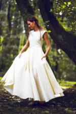 4739 - Kleid mit Verzierung – Bild 4