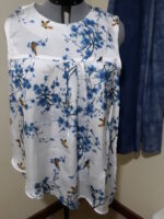 4698 - Ärmellose Bluse mit Falten – Bild 5