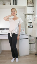 2462 - Bluse mit Knoten – Bild 4
