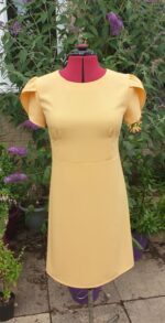 4157 - Kleid mit kurzen Ärmeln – Bild 4