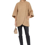 Mantel mit asymmetrischer Vorderkante