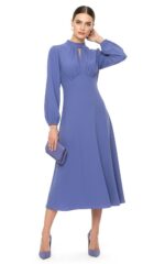 Kleid mit Falten am Oberteil