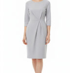 Kleid mit Taillenfalten