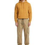 Hose mit seitlichem Einsatz