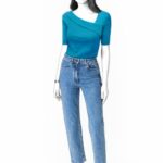 Bluse mit asymmetrischem Ausschnitt